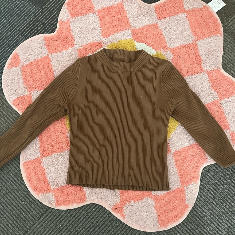 Brown knitted top